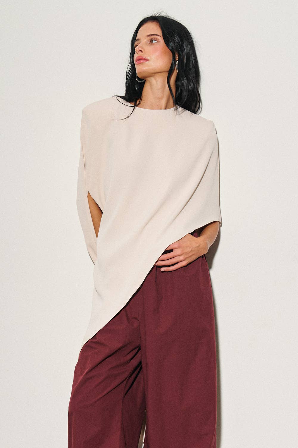 M0037T LADIES WOVEN OVERSIZED ASYMMETRICAL CAPE TOP: DK Taupe / M