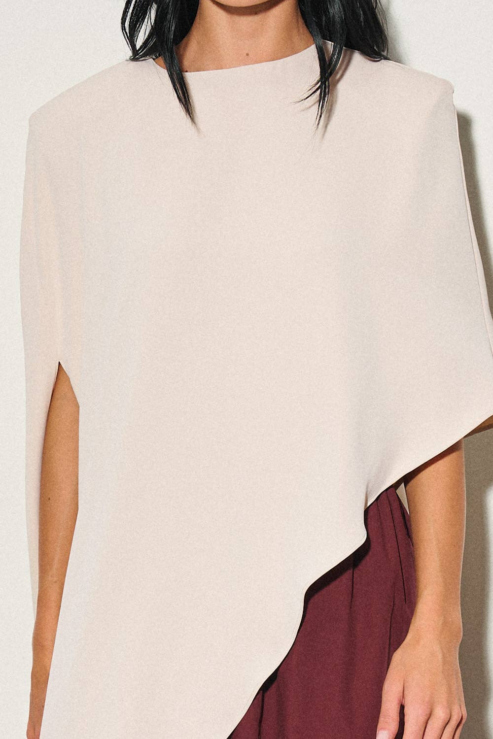 M0037T LADIES WOVEN OVERSIZED ASYMMETRICAL CAPE TOP: DK Taupe / M