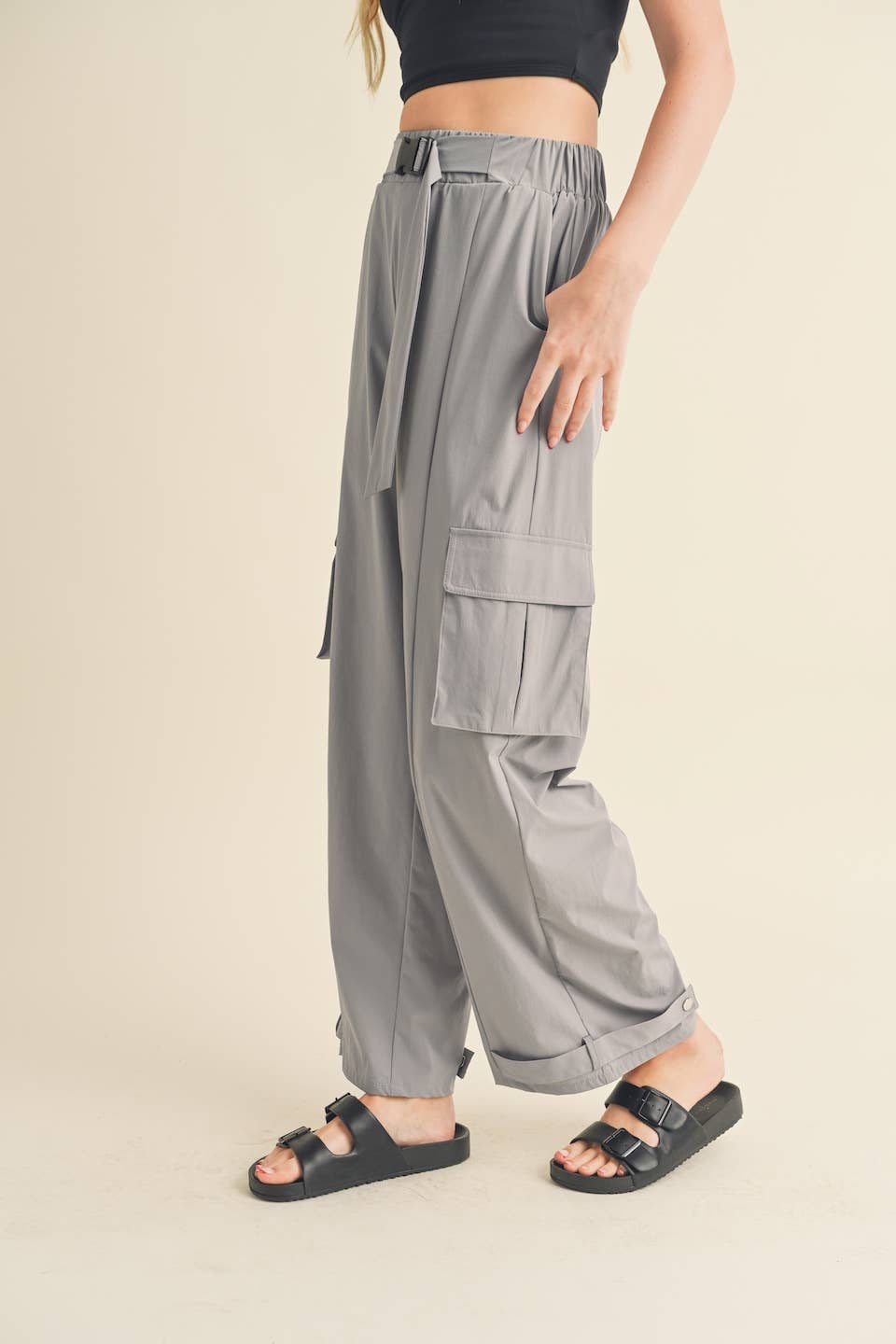 Lightweight Nylon Wide Leg Cargo Pants: Khaki / M