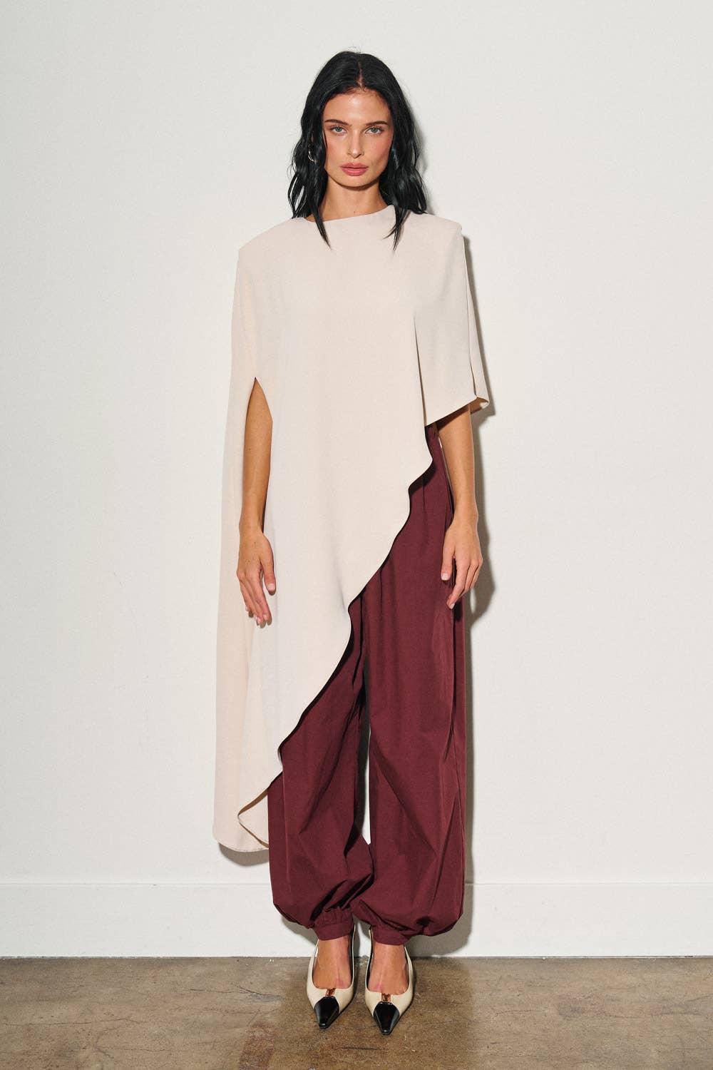 M0037T LADIES WOVEN OVERSIZED ASYMMETRICAL CAPE TOP: DK Taupe / M
