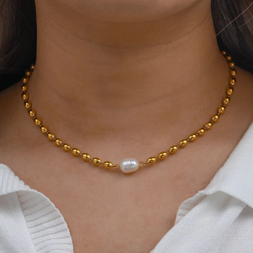OVAL PEARL NECKLACE