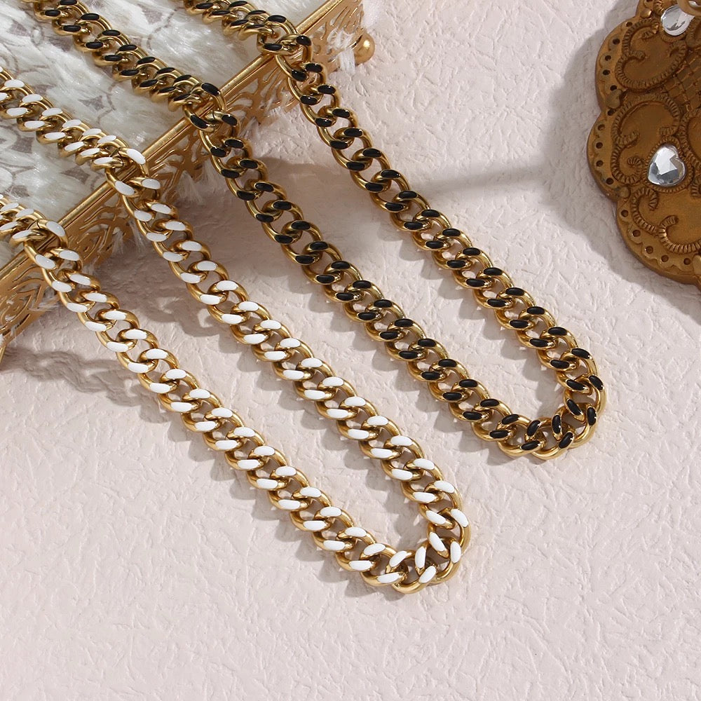 CHUNKY CHAIN NECKLACE